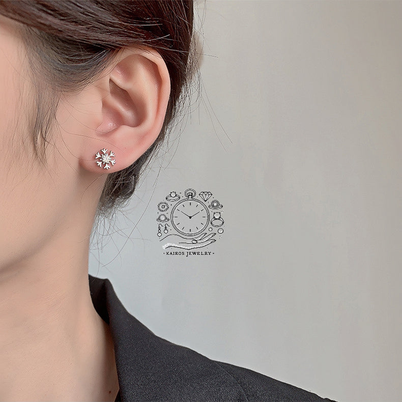 925 Sterling Silver Dazzling Snowflake Cartilage Earrings | Gift for her | Christmas Gift