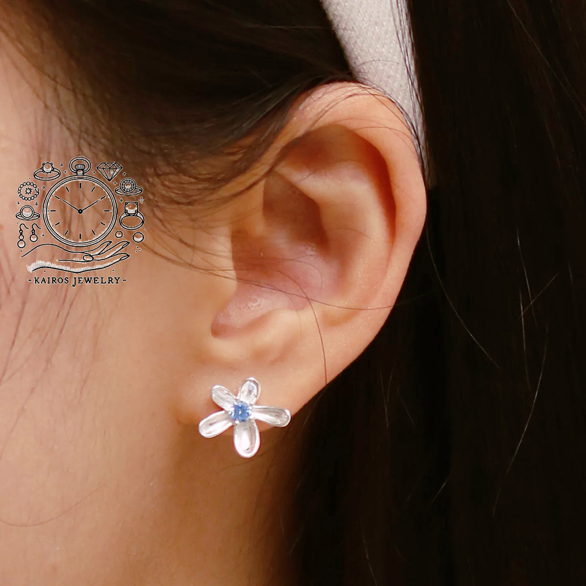 Decisive Zircon Blue Daisy Earrings – Nature-Inspired Elegance in 925 Sterling Silver